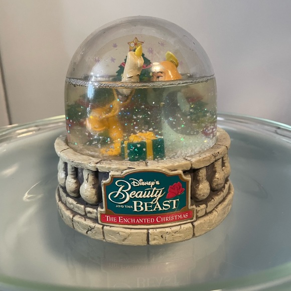 Vintage Disney Beauty and the Beast Snow Globe - Picture 3 of 3